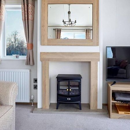 Captivating Bluebell Lodge 2-Bed Cotswolds Caravan サイレンセスター エクステリア 写真
