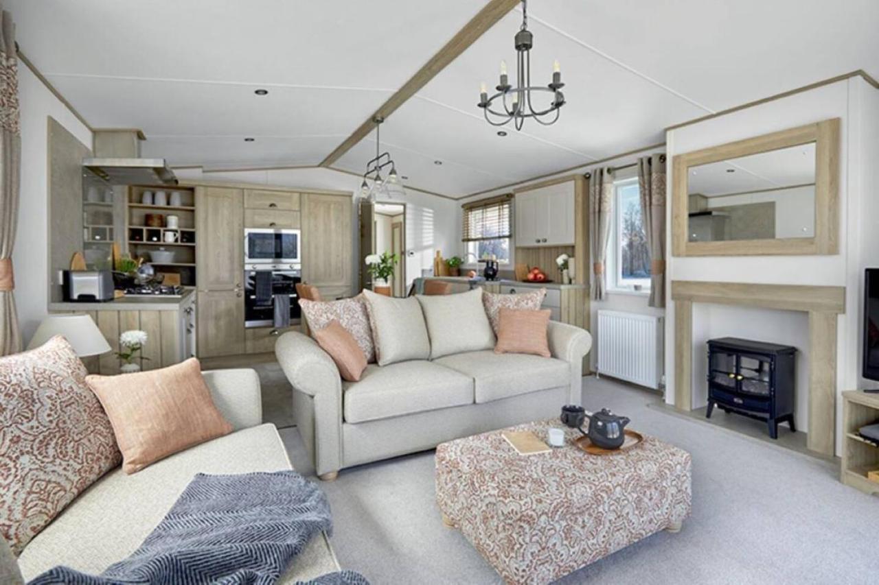 Captivating Bluebell Lodge 2-Bed Cotswolds Caravan サイレンセスター エクステリア 写真